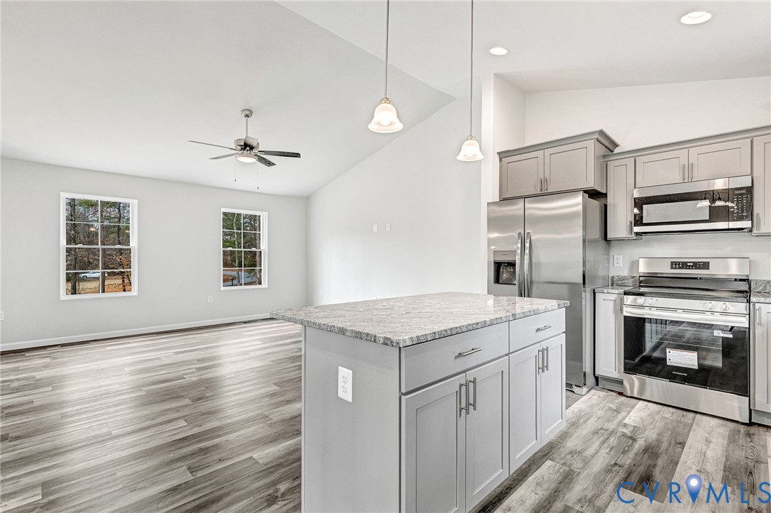 142 Patrick Henry Dr