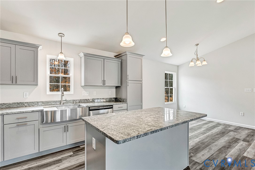 142 Patrick Henry Dr