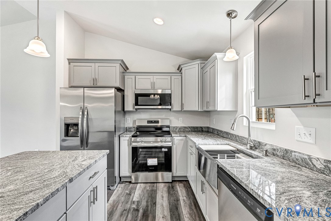 142 Patrick Henry Dr