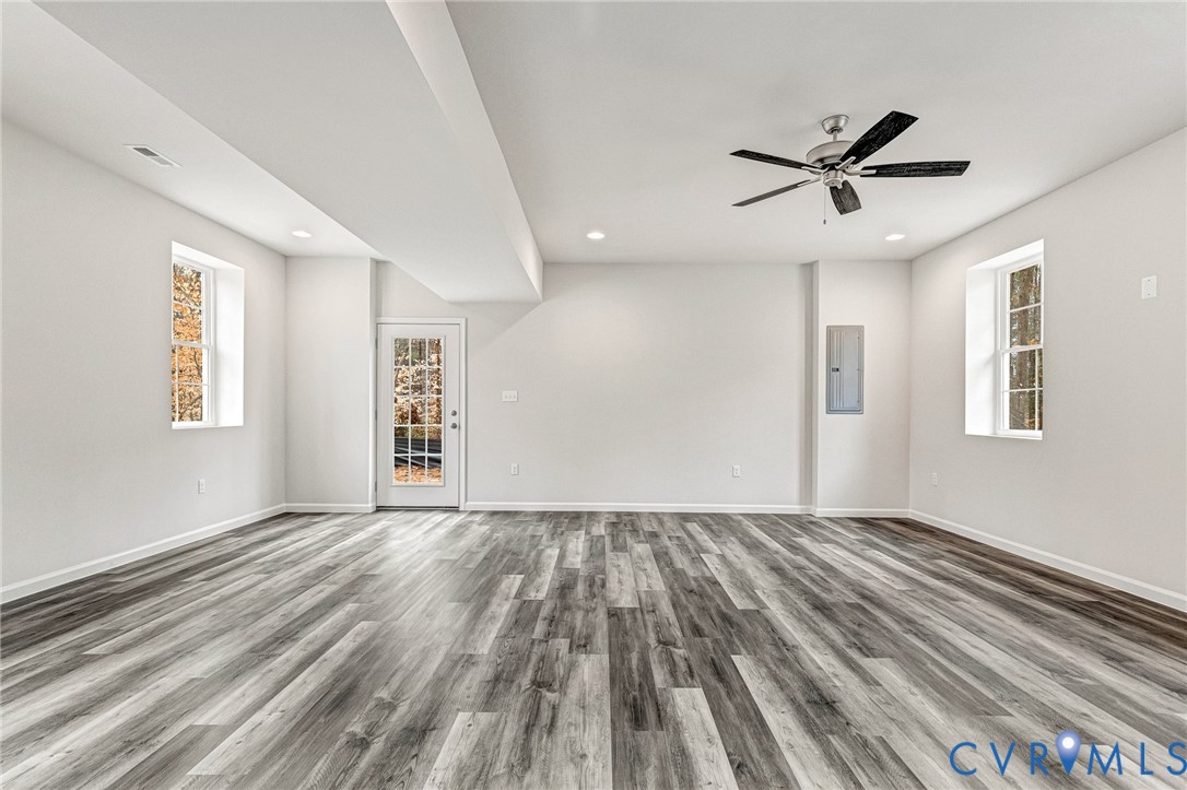 142 Patrick Henry Dr