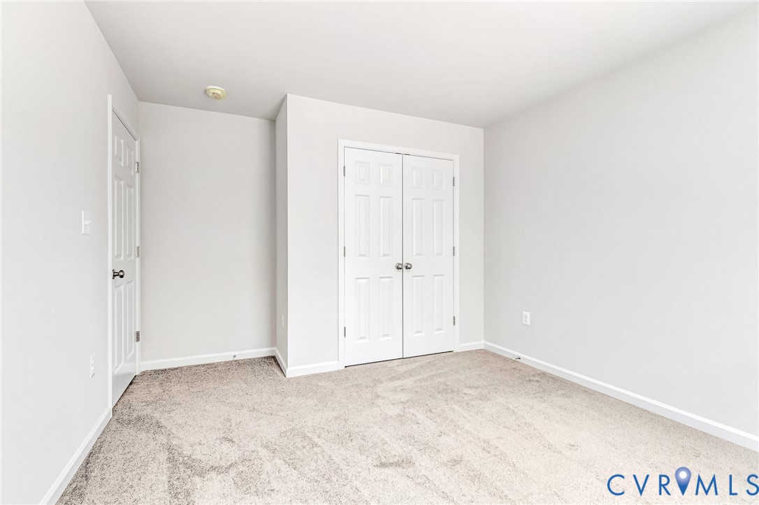 93 Albertson Ct