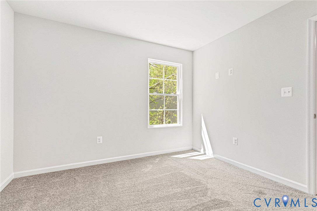 93 Albertson Ct