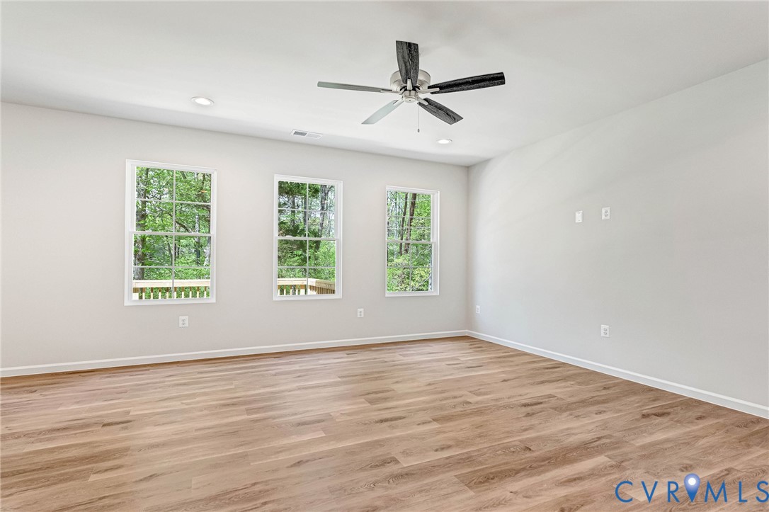 93 Albertson Ct
