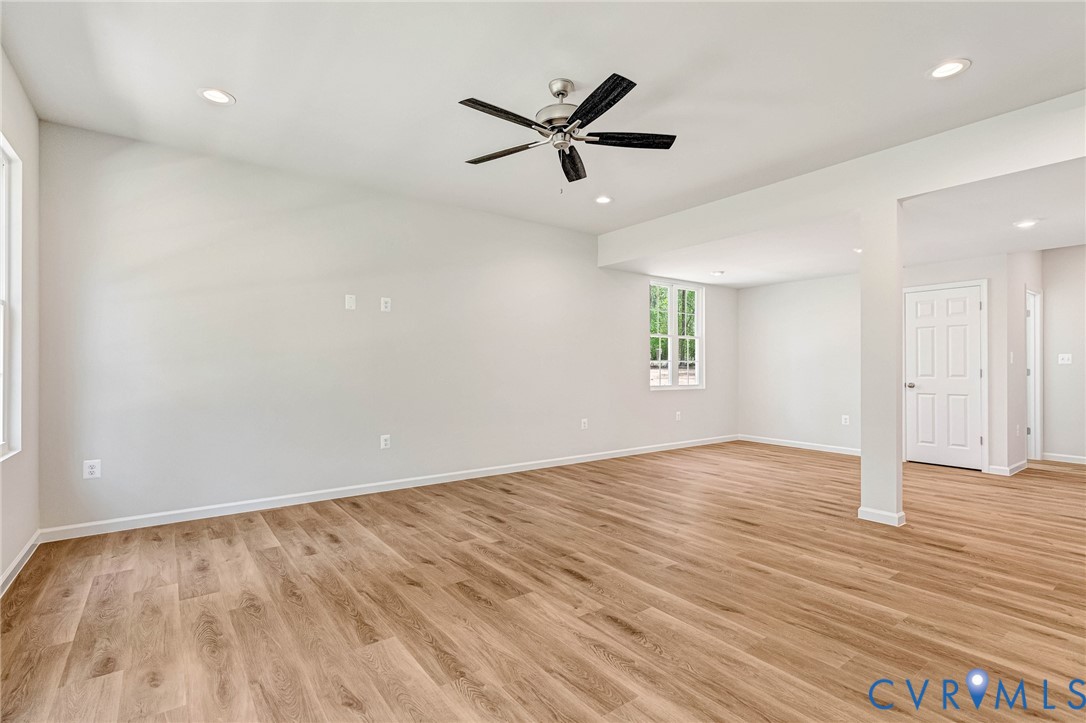93 Albertson Ct
