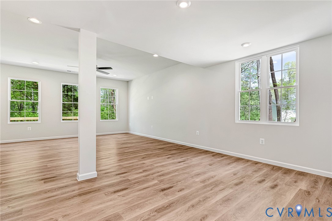 93 Albertson Ct