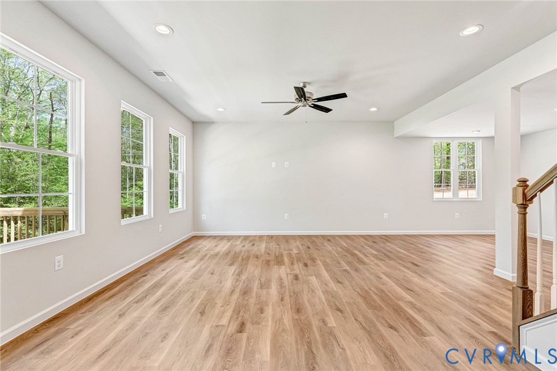 93 Albertson Ct