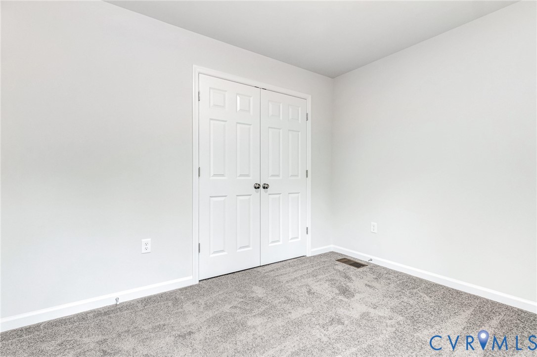 1011 Swan Ln