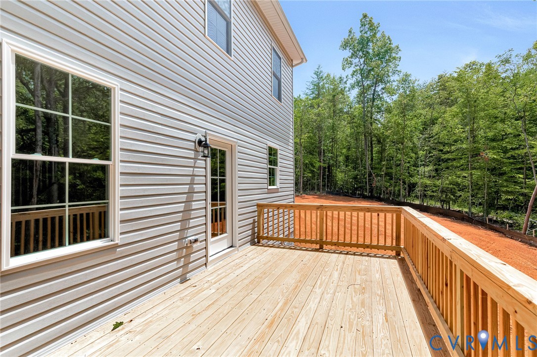 1011 Swan Ln