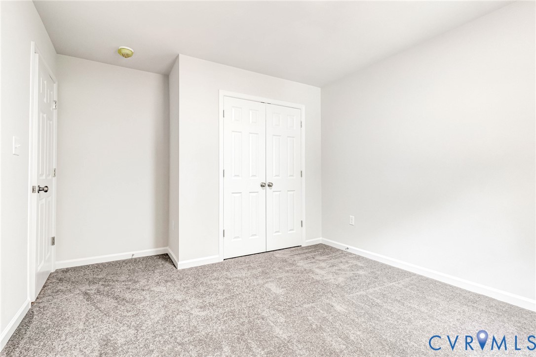 1011 Swan Ln