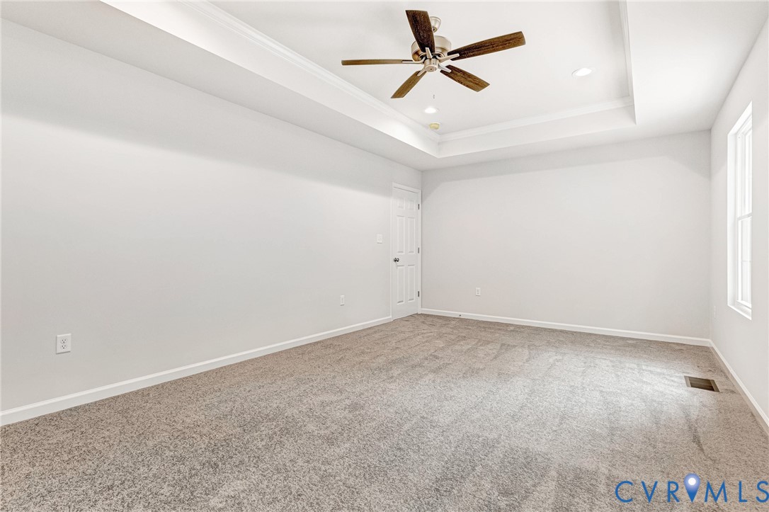 1011 Swan Ln