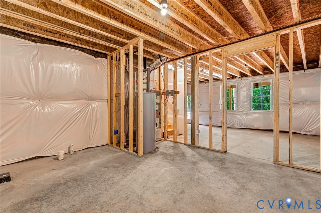 1011 Swan Ln