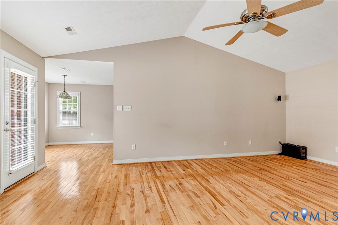 6190 Gary Ln