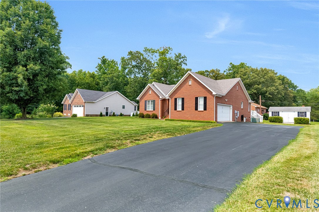 6190 Gary Ln