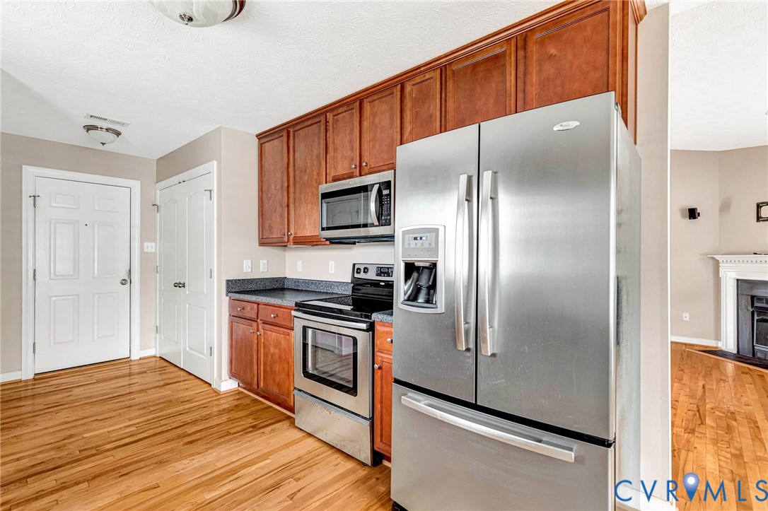 6190 Gary Ln