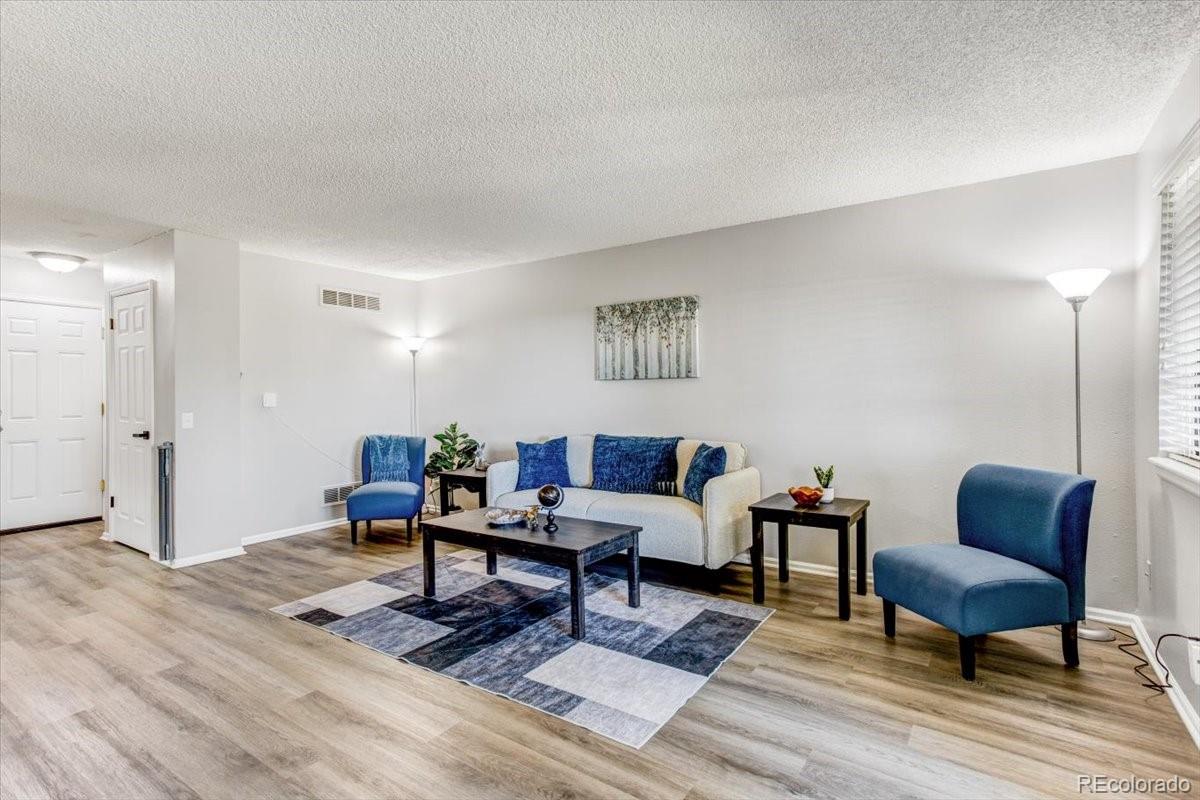 10417 Red Mountain W