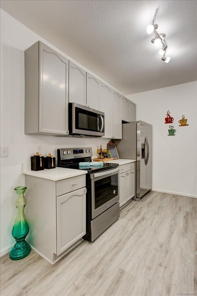 14211 E 1st Drive Unit: 202