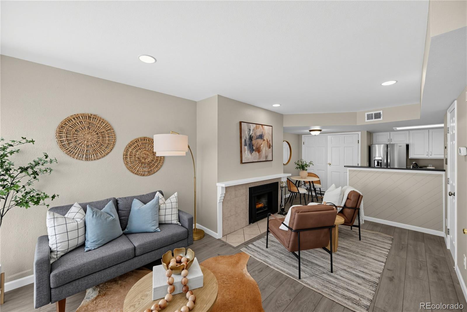 17000 E Ford Drive Unit: 213