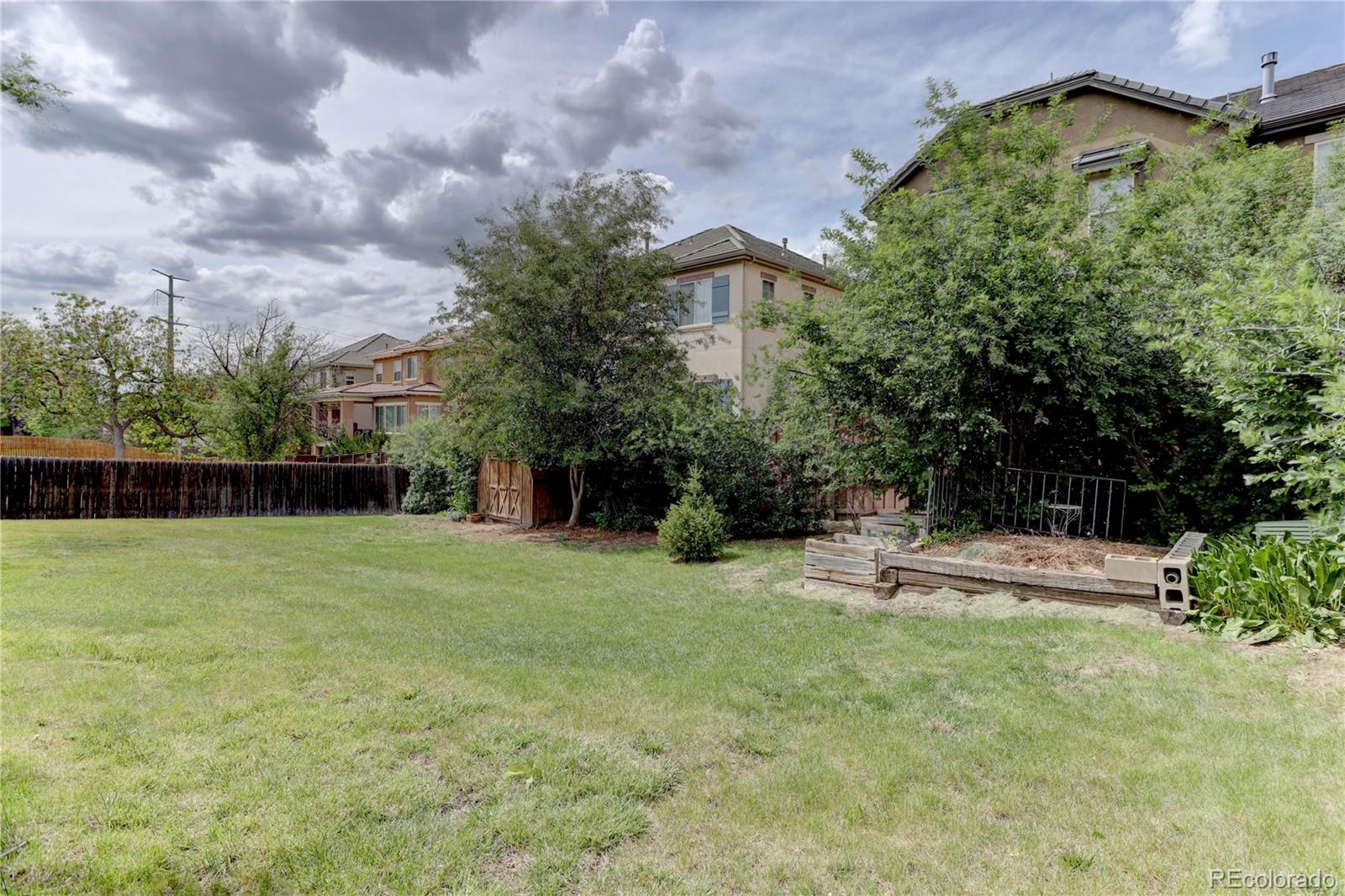 7053 E Maplewood Avenue