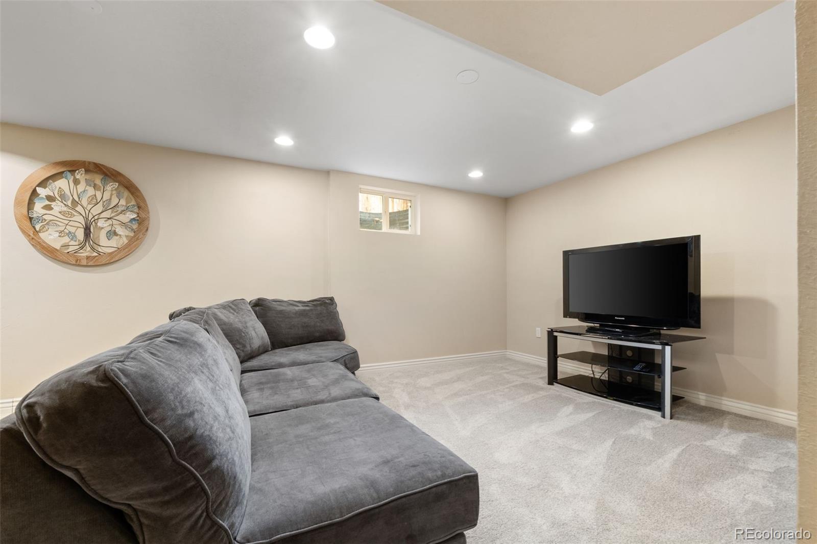10005 W Warren Drive