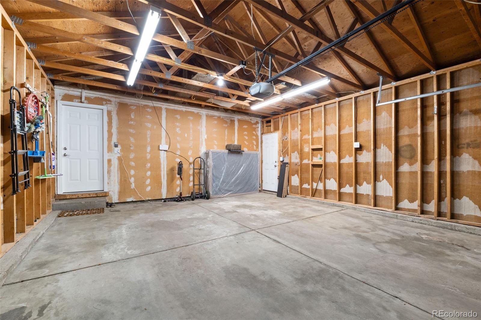 10005 W Warren Drive