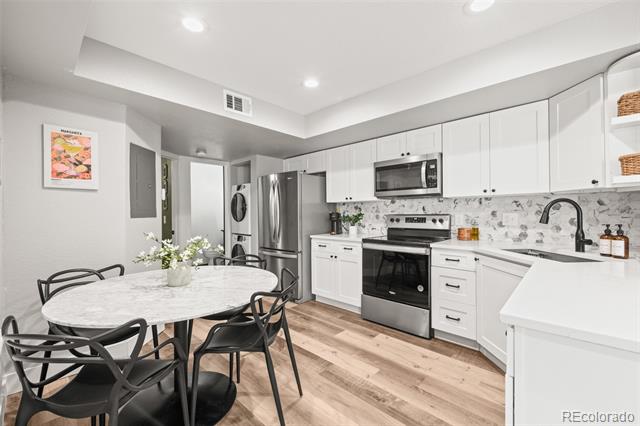932 S Dearborn Way Unit: 11