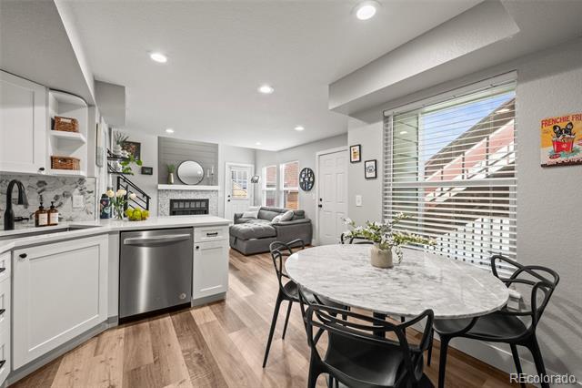 932 S Dearborn Way Unit: 11