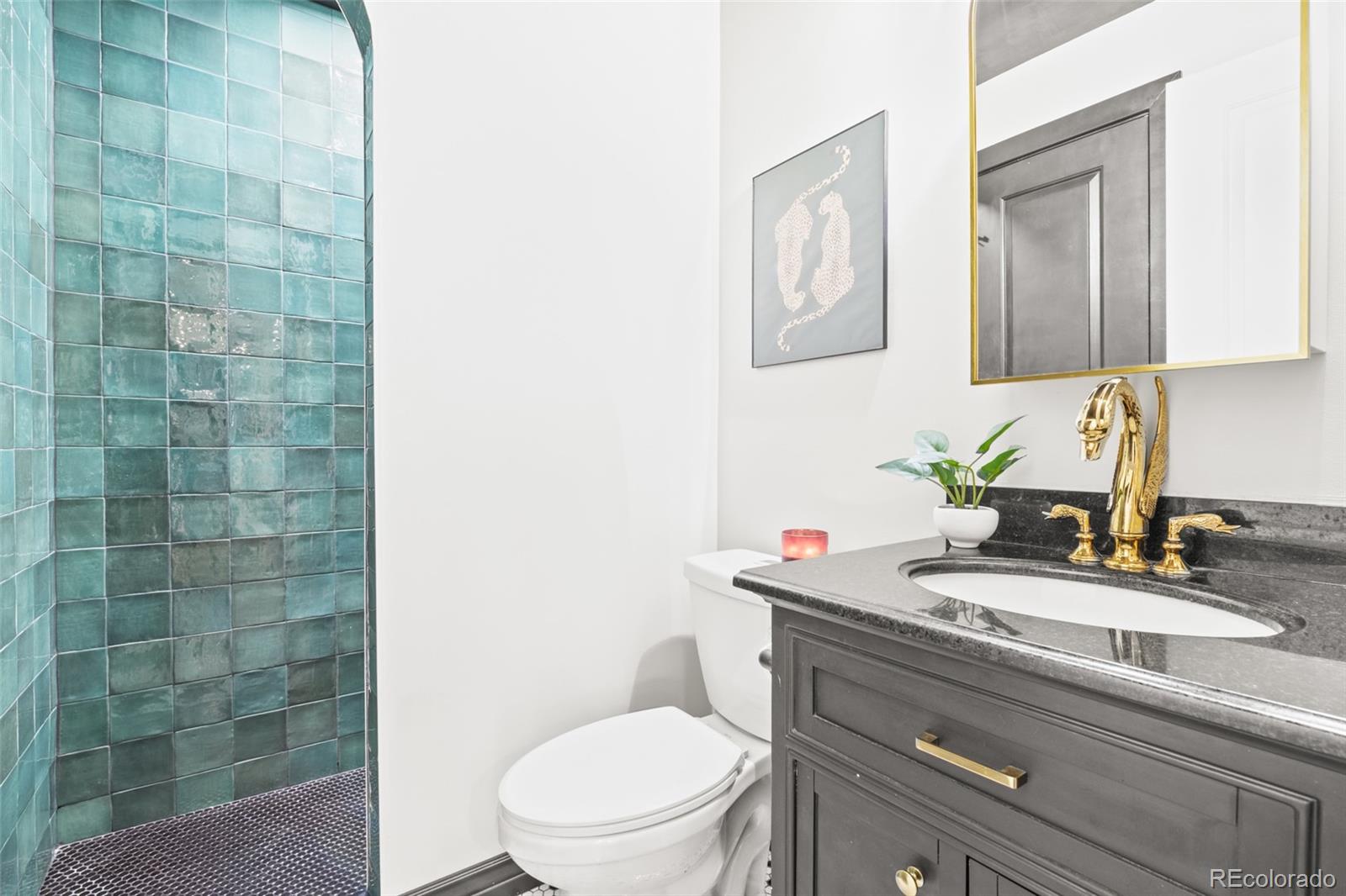 932 S Dearborn Way Unit: 11