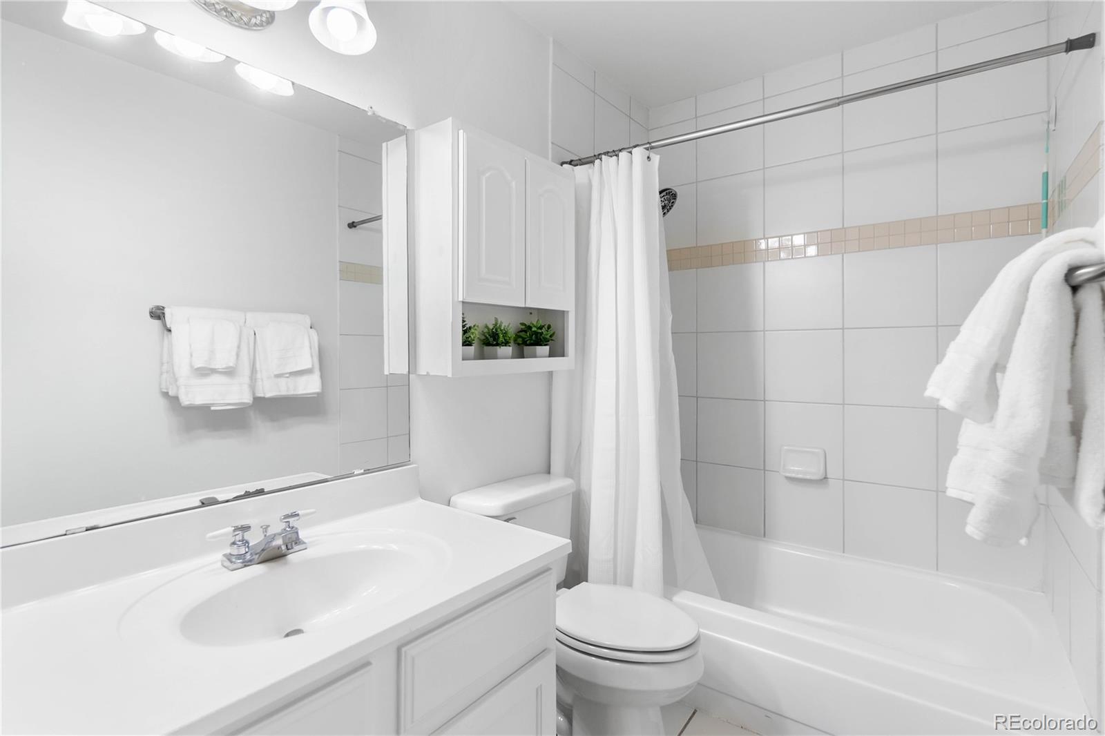 16482 E Radcliff Place Unit: A
