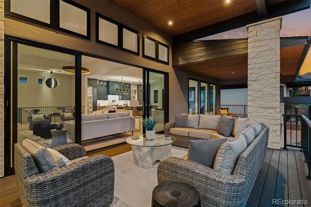 2580 Saddleback Drive
