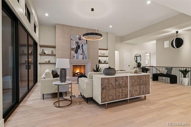 2580 Saddleback Drive
