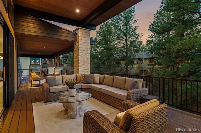 2580 Saddleback Drive