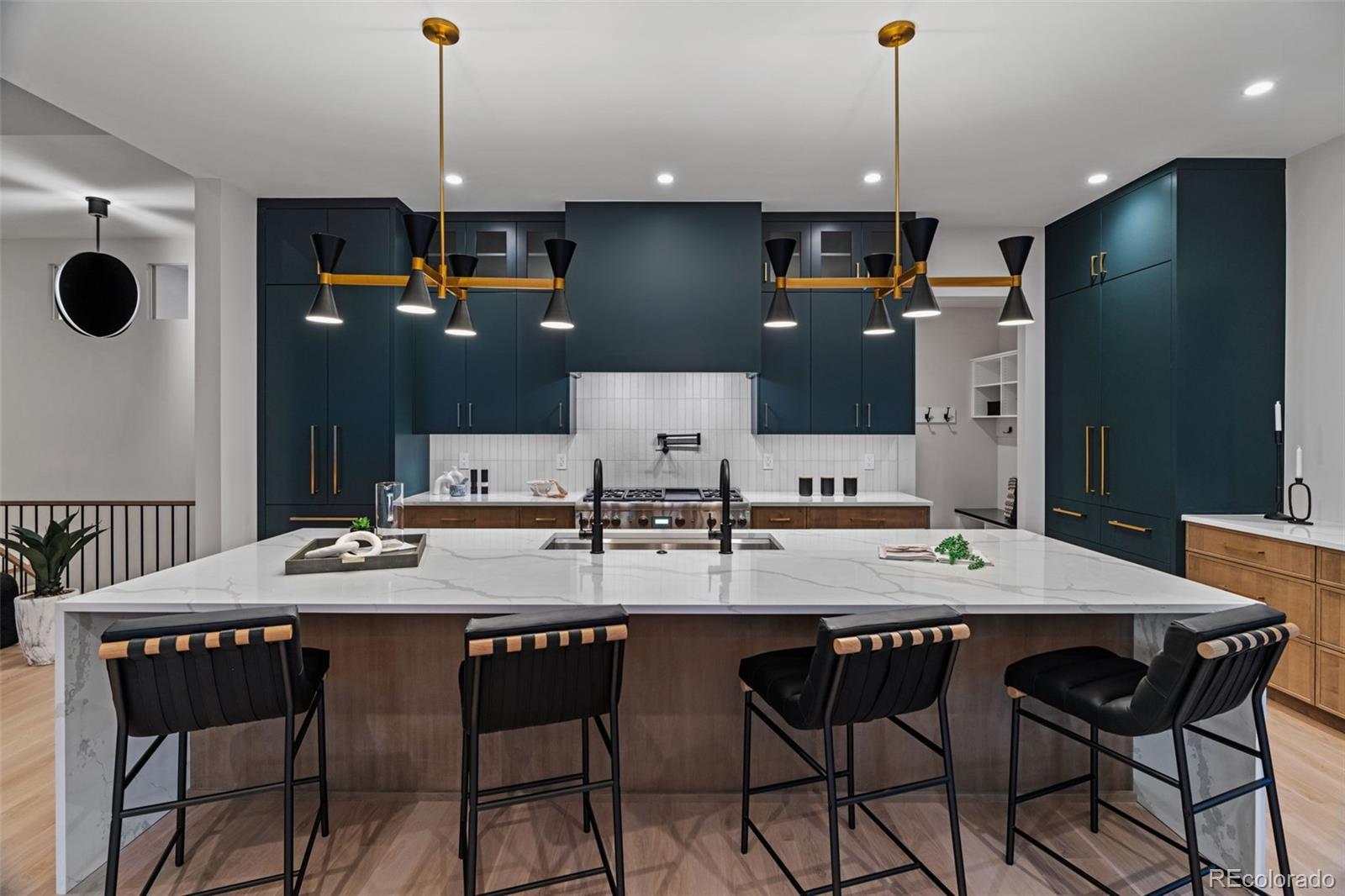 2580 Saddleback Drive