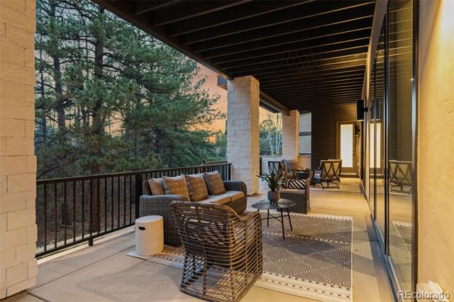 2580 Saddleback Drive