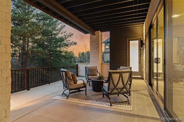 2580 Saddleback Drive
