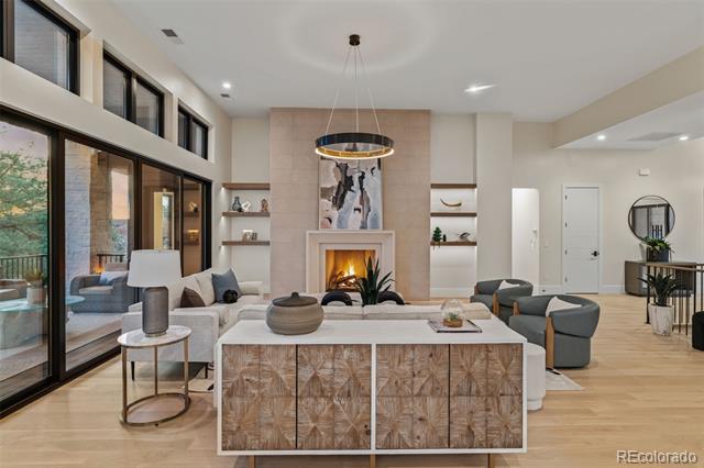 2580 Saddleback Drive