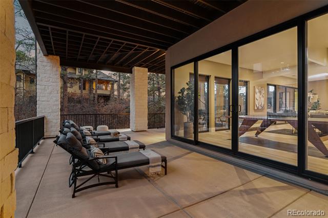 2580 Saddleback Drive