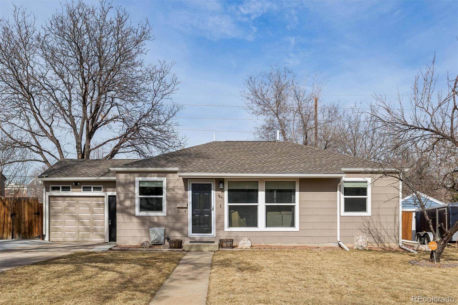 4841 E Missouri Avenue