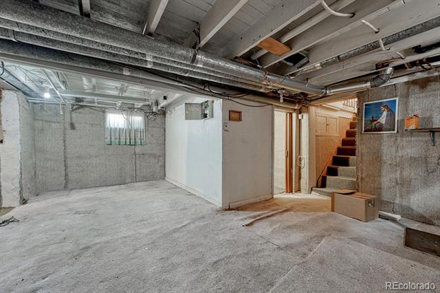 2421 W 38th Avenue