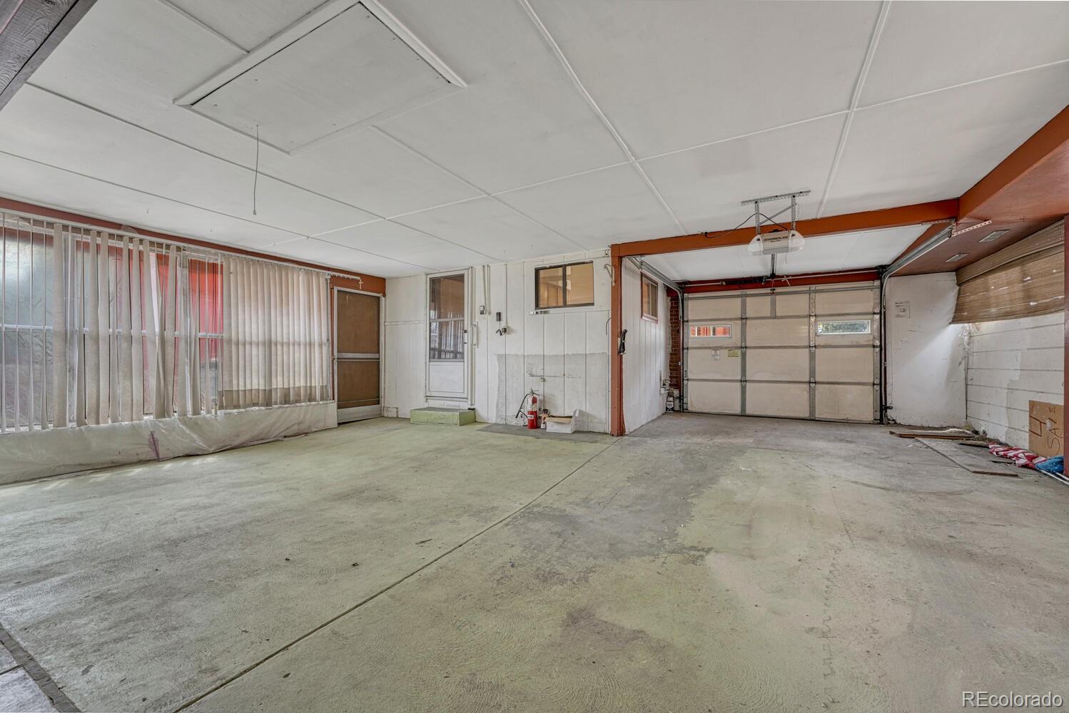 2421 W 38th Avenue