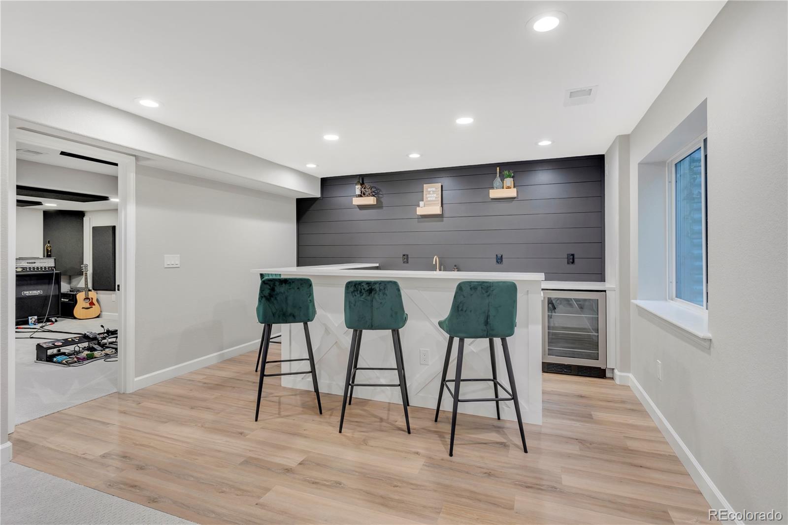 17043 Hastings Avenue