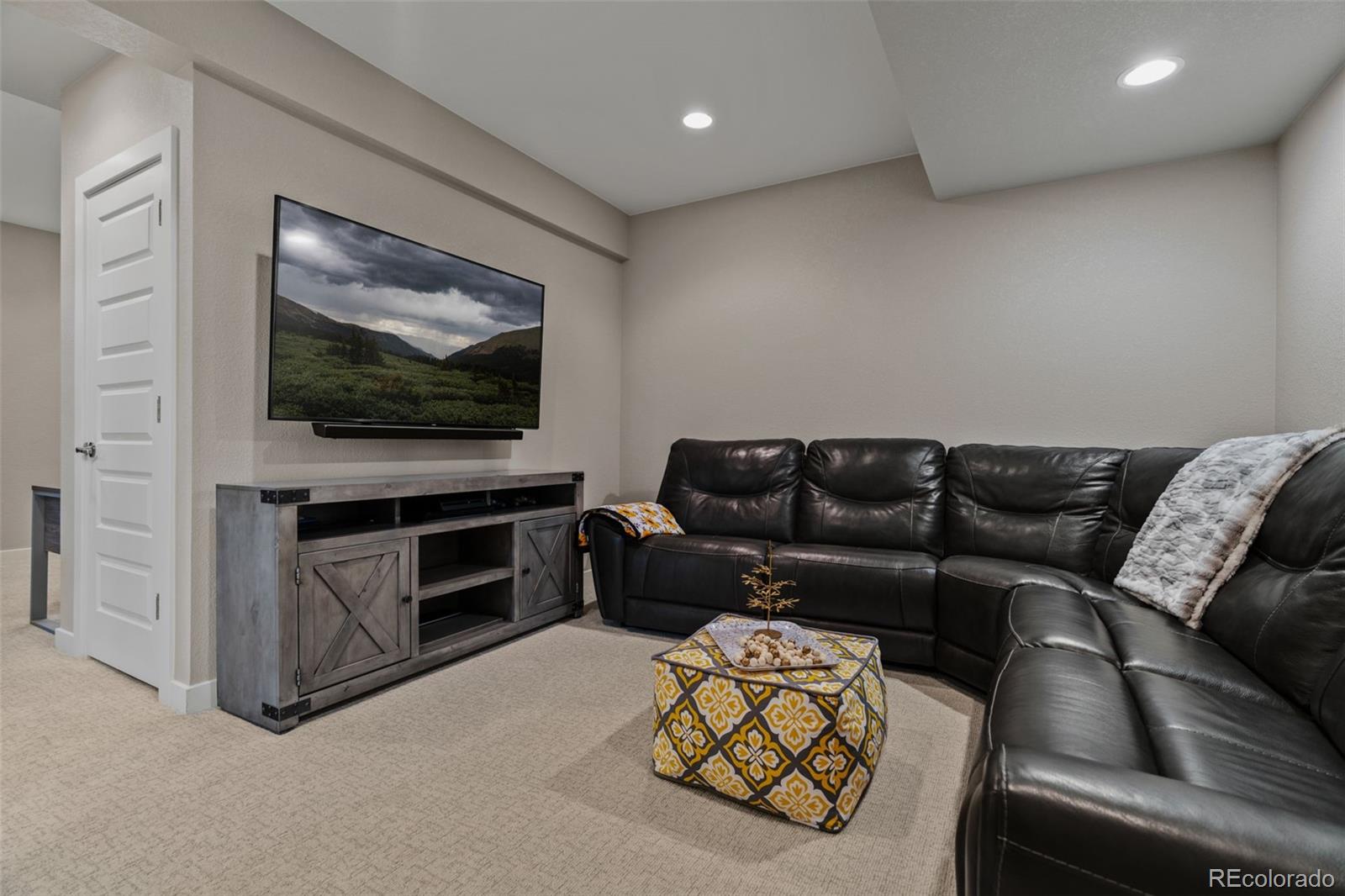 10076 Belvedere Circle