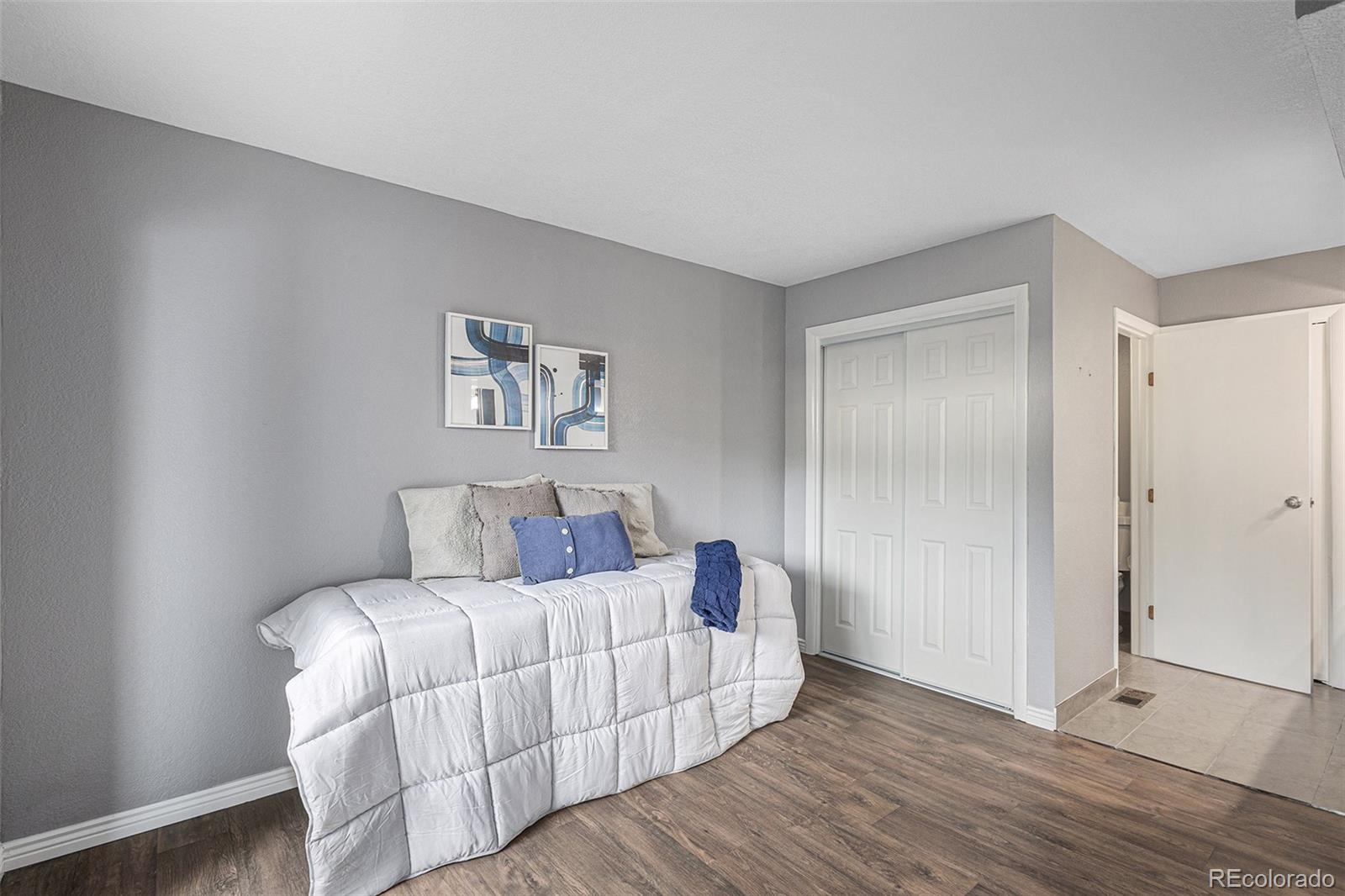 4432 Sentinel Rock