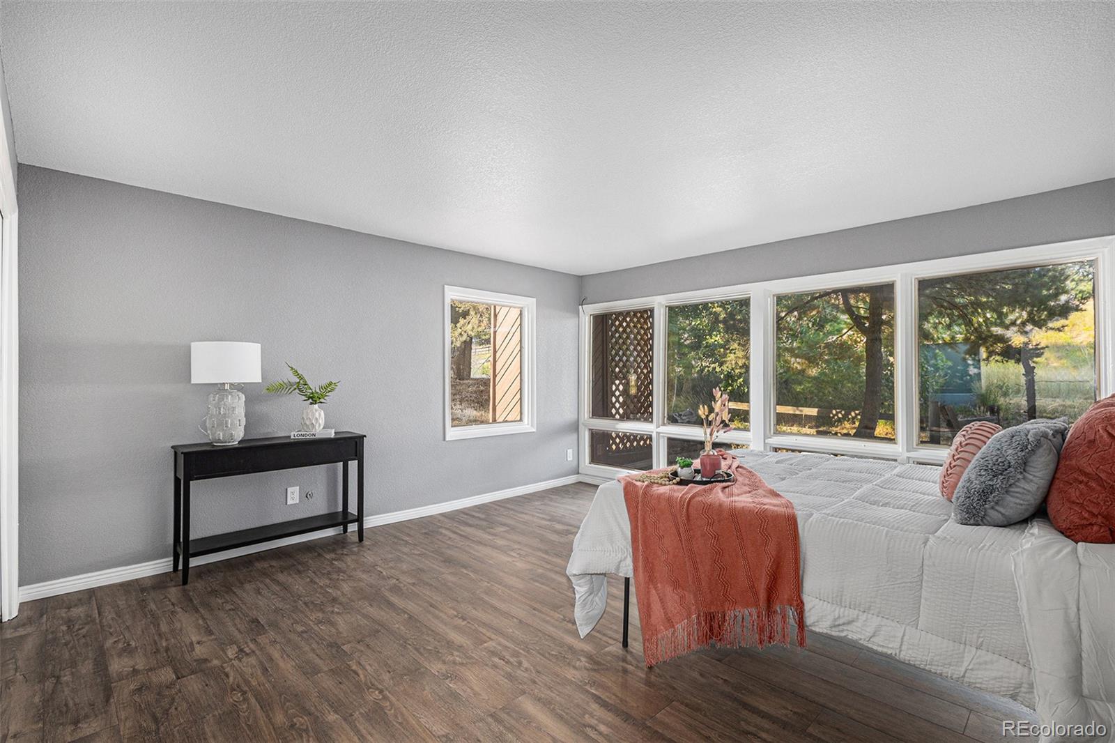 4432 Sentinel Rock