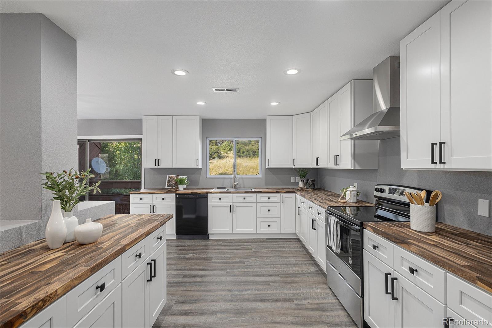 4432 Sentinel Rock