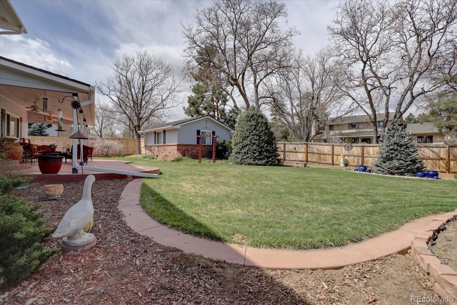 7603 E Mercer Place