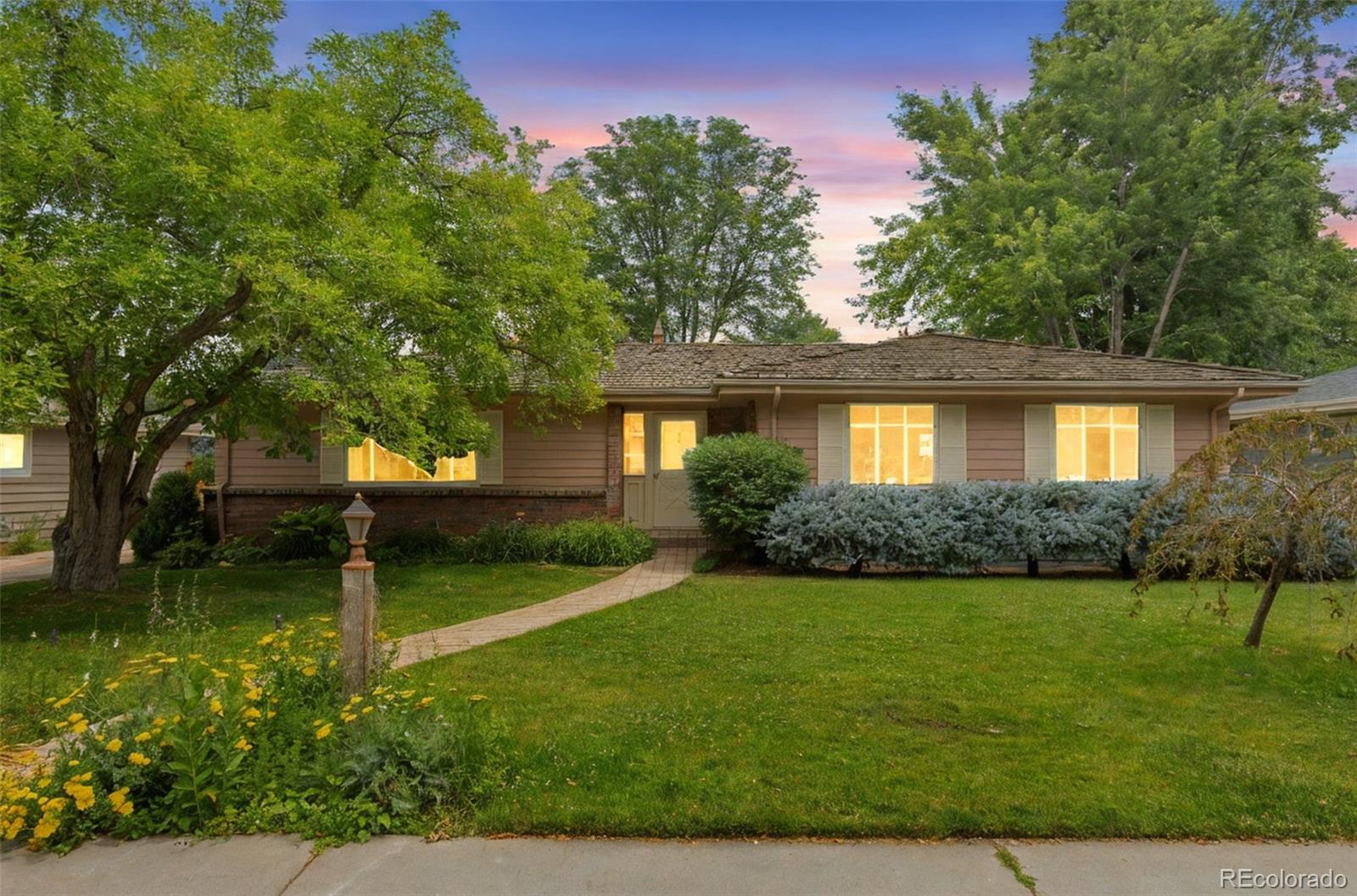 2309 E Floyd Place
