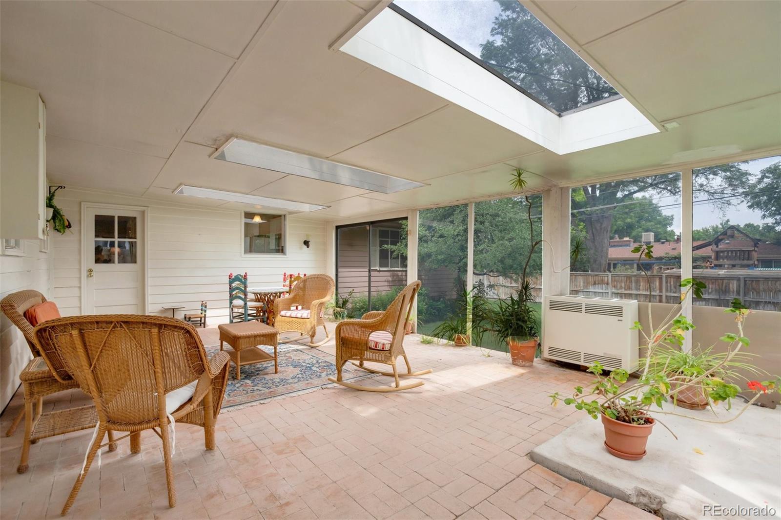 2309 E Floyd Place
