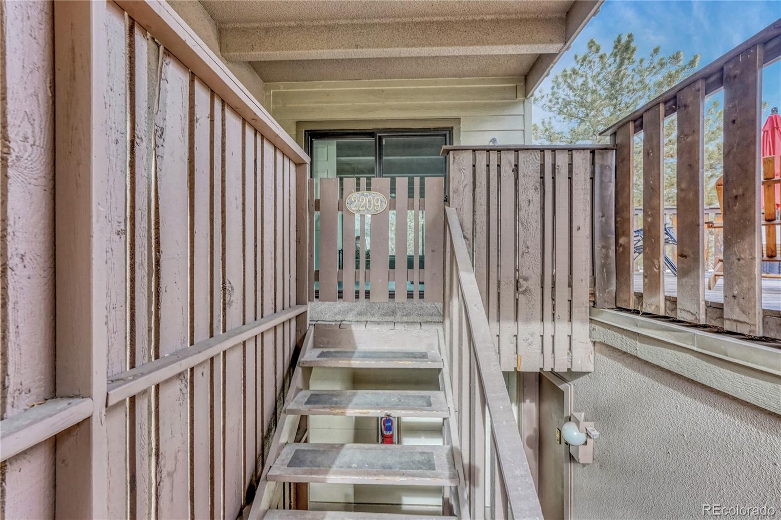 2525 S Dayton Way Unit: 2209