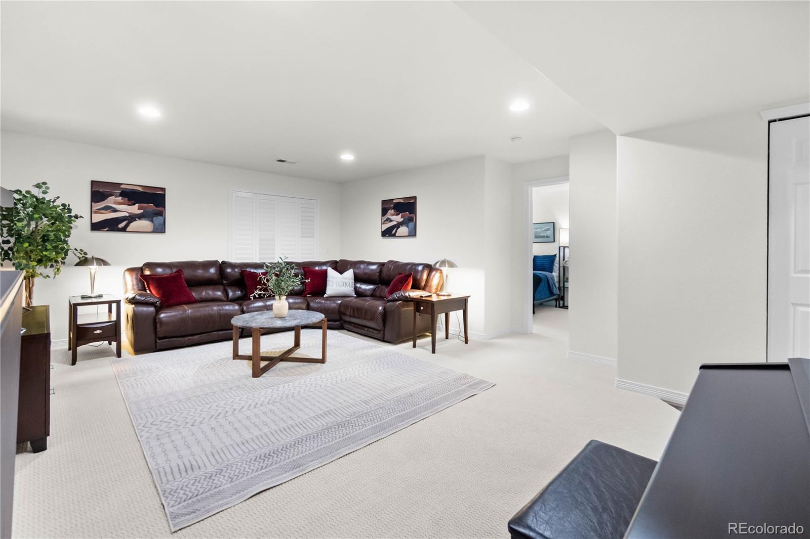 22241 E Euclid Drive