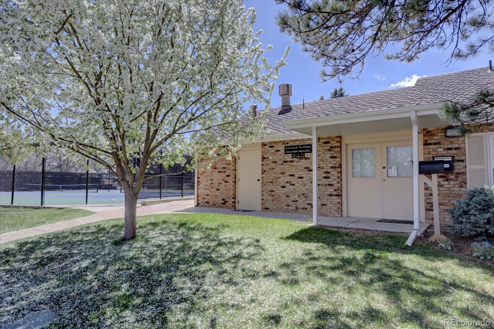 5759 E Geddes Circle